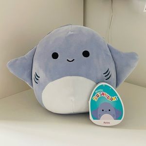 Squishmallow Aziza the stingray 8" BNWT